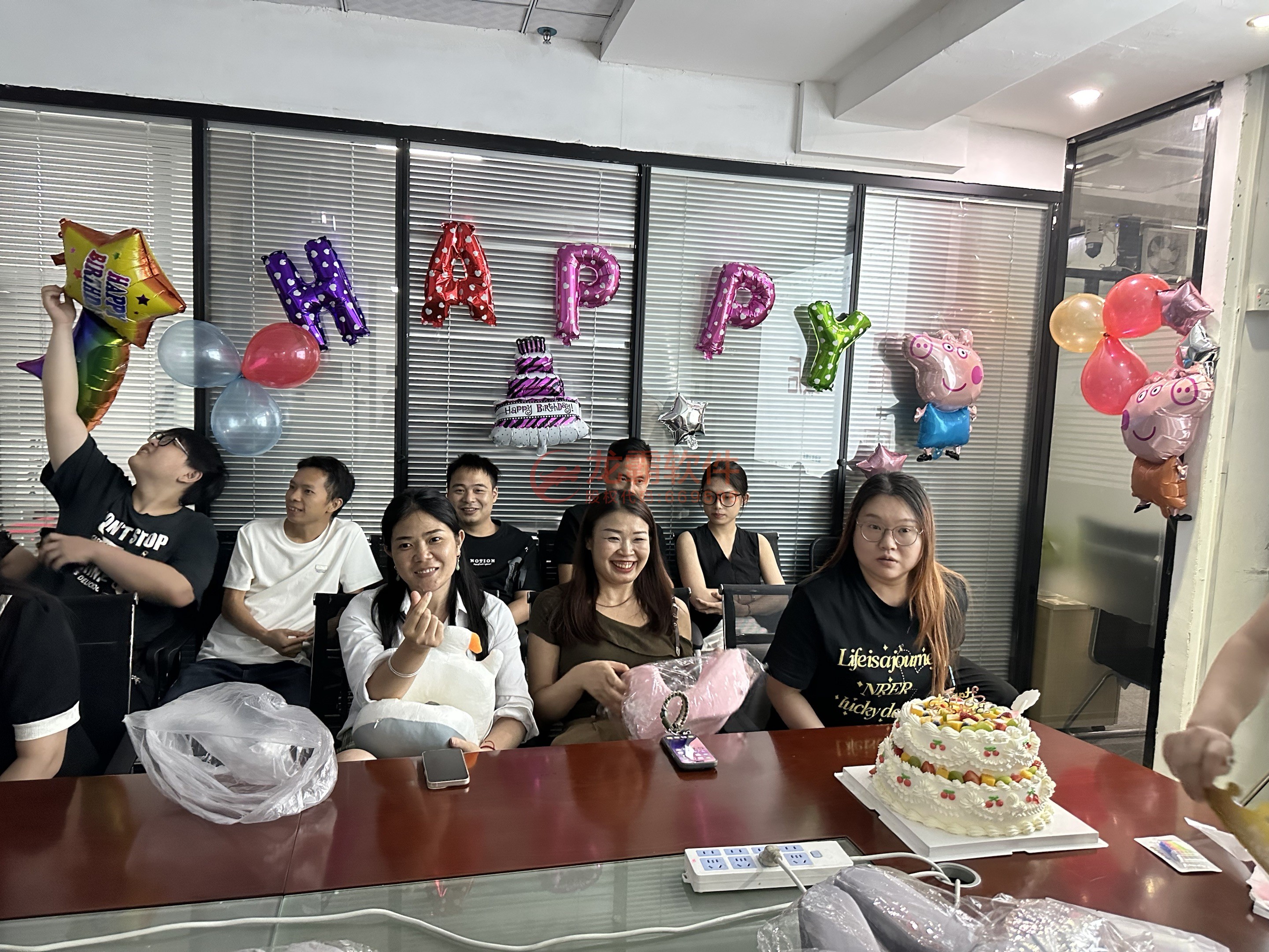 12e7ab03-56a2-40f6-bc6a-26247fddfe16.jpg